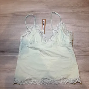 Skims fits everybody lace triangle cami in Spearmint thumbnail 3