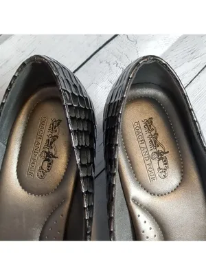 Coach and four shiny snakeskin heels size 8.5 thumbnail 4