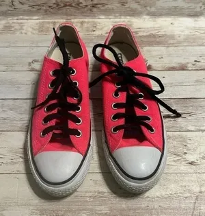 Converse All Star Low Shoes Women’s 7 Men’s 5 Hot Pink thumbnail 1