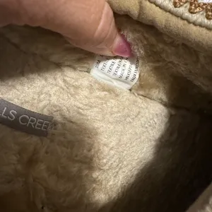 Falls Creek Cream Fuzzy Slippers thumbnail 7