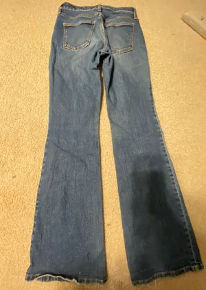 Universal Threads flare jeans thumbnail 2