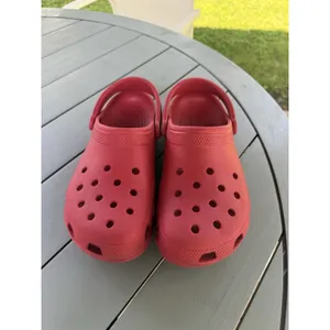 Crocs Classic Clogs Red Slip On Shoes Men 9 Women 11 Unisex Lightweight Comfort thumbnail 3