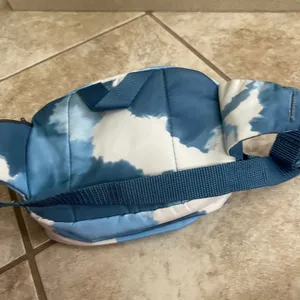 Adidas‎ Cloud Tie Dye Waist Bag Blue White Fanny Pack Sporty Crossbody Bag thumbnail 4