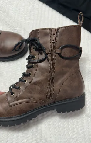 SO Boots thumbnail 1