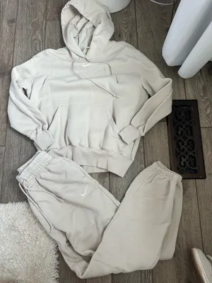 Nike Set Women’s Two-Piece thumbnail 1
