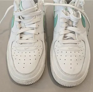 Nike Iconic Air Force 1 Low Woman's Sneakers thumbnail 6