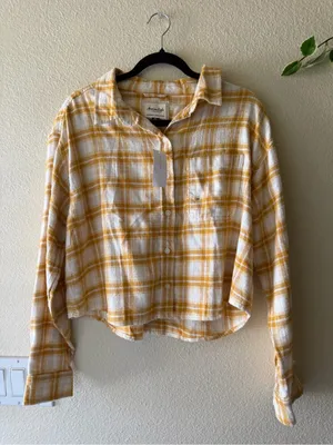 NWT American Eagle Outfitters Mustard Plaid Button-Down Shirt thumbnail 2