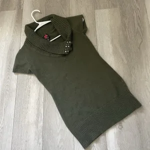Bebe Y2K Sweater collared rhinestone stud short sleeve knit womens Green small thumbnail 1