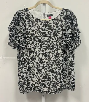Vince Camuto Floral Tiered Flutter Sleeve Blouse 9161011 Med Womens Black White thumbnail 1