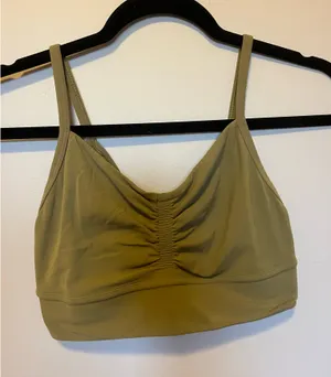 Lululemon tank top/bra thumbnail 1