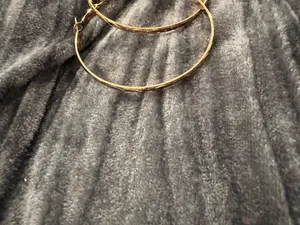 Elegant Gold Hoop Earrings thumbnail 2