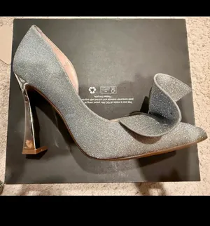 Gianni Bini Quincy Platform Pumps in Bone Blanc thumbnail 2