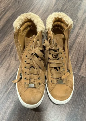 UGG Tennis Shoes thumbnail 1