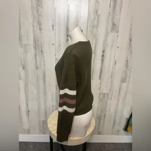 No Boundaries No Comment Green sweater thumbnail 4