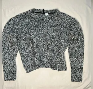 H&M Divided Black Marled Knit Pullover Crop Sweater Size M Long Sleeve thumbnail 2