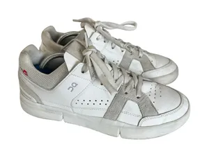 On Running The Roger Clubhouse White Tennis Lifestyle Sneakers Women’s 8 thumbnail 1