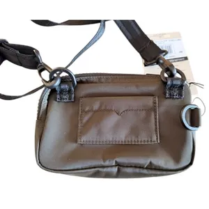 HUNTER Nylon Keeper Phone Pouch – Dark Olive – NWT thumbnail 4