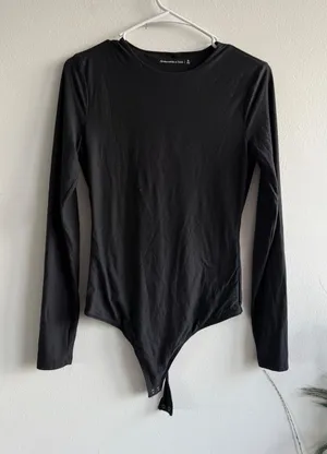 Abercrombie & Fitch Womens Black Long Sleeve Crew Neck Snap‎ Bottom Bodysuit M thumbnail 1