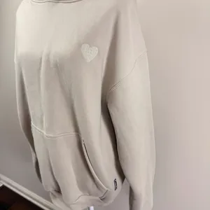 Comfrt Ways to Show Love Hoodie Sand Beige Overesized Size Small thumbnail 4