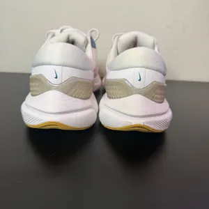 Nike Air Zoom Vomero‎ 16 Womens Size 8 White Pink Running Shoes Athleisure thumbnail 6