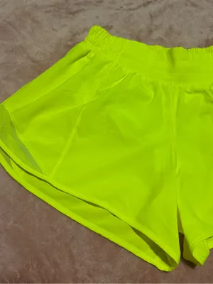 Lululemon shorts Yellow Size 6 thumbnail 2