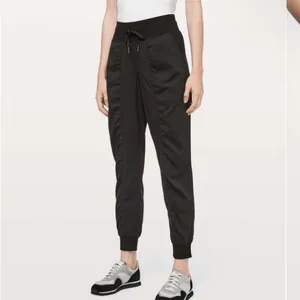 Lululemon Dance Studio Jogger size 2 thumbnail 7