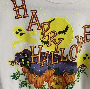 Vintage Halloween Wetpaint Graphic Sweatshirt thumbnail 2