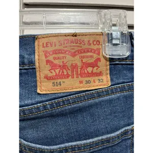 Levi 514 Women‎ Jeans Med Wash Mid Rise Slim Straight Size 30x32 Logo Pockets thumbnail 3