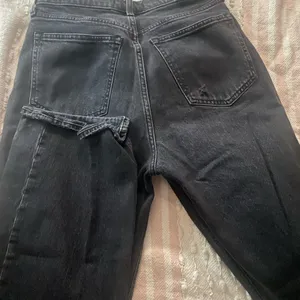 Abercrombie & Fitch Women's Black Straight Leg Jeans thumbnail 4