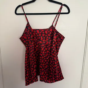 Avon Intimates VTG Red and Black Heart Pattern Camisole Tank Large thumbnail 4