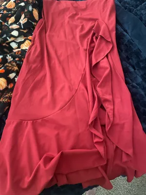 red elegant dress thumbnail 3