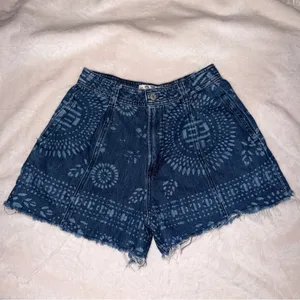 Free People We the Free Amelie Printed A-Line Denim Jean Shorts Size 27 thumbnail 2