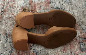 Giani Bernini Tan Ankle Strap Heels thumbnail 5