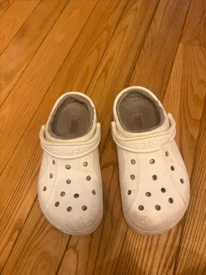 CROCS Women's Size 7 White Fuzz Lined Clog Shoes thumbnail 6