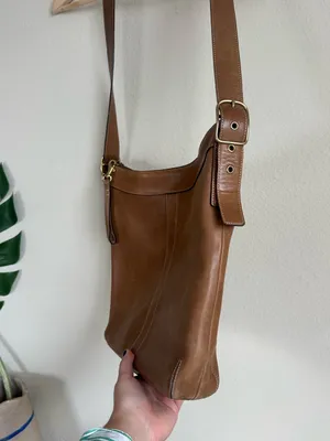 Vintage Coach Legacy 9325 Medium Slim Hobo Duffle Sac Bag in Cognac Leather thumbnail 5