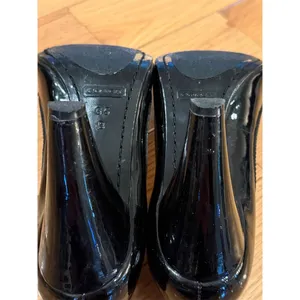 Coach Women's Black Patent Leather Stiletto Pumps Size 6.5 B thumbnail 7