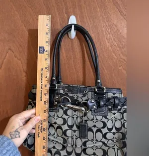 Coach Signature Hampton Black Handbag Tote thumbnail 14