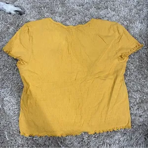 American Eagle Yellow Textured Stretch Crop Top Size Medium thumbnail 5