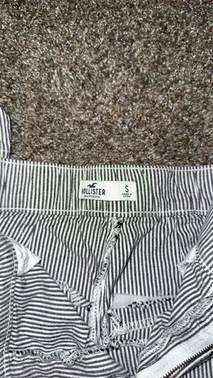 Hollister Pants thumbnail 2