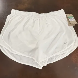Nike Dri-FIT Running Shorts Women’s White Lined Athletic Training 831558-100 XL thumbnail 1