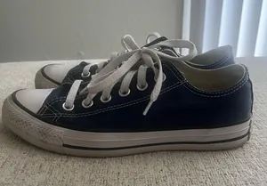 Navy Converse Low-Top thumbnail 2