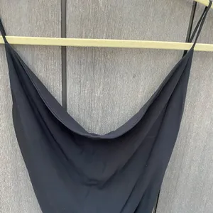 Express Black Top thumbnail 2