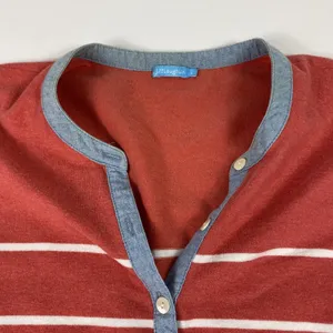 J McLaughlin Shirt Womens Large Red Stripe‎ 3/4 Sleeve Henley Chambray Trim Top thumbnail 2