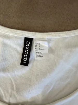 H&M White Tie Front Crop Top thumbnail 3