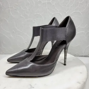 Elizabeth & James Stiletto Heels Womens 8 Gray Leather T-Strap Metal Spike Heel thumbnail 6