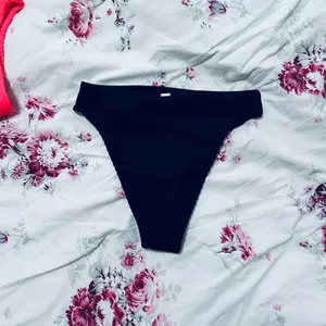 NWOT Hollister Black Bikini Bottom thumbnail 3