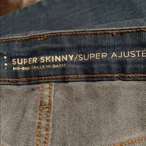 Old Navy‎ Super Skinny Mid-Rise Jean Size 1… thumbnail 3