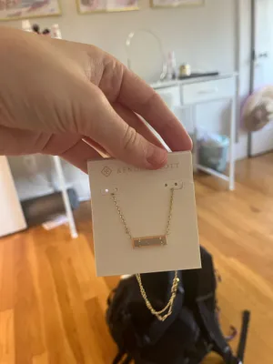 Kendra Scott Necklace thumbnail 2