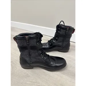 UGG Kesey 1005264 Waterproof Moto Boots Women’s 8 Black Wool Lined Leather thumbnail 2