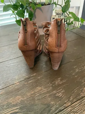 Steve Madden Brown Leather Strappy Wedges 6.5 thumbnail 5